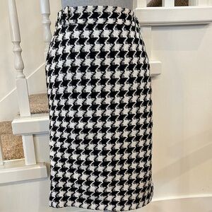 Nwot.  Houndstooth winter skirt (from
holland)